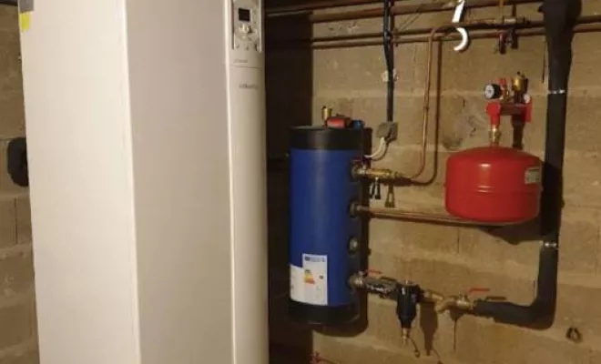 Pose d’une pompe à chaleur air-eau Hybride, Versailles, I.S.T.F